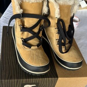 Sorel Tan and Black Winter Rain Boots Durable Design